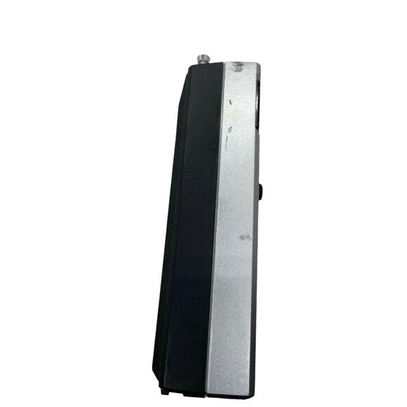 General Electric 7-2582D Black Silver Belt Clip FM AM Miniature Portable Radio - Picture 3 of 11